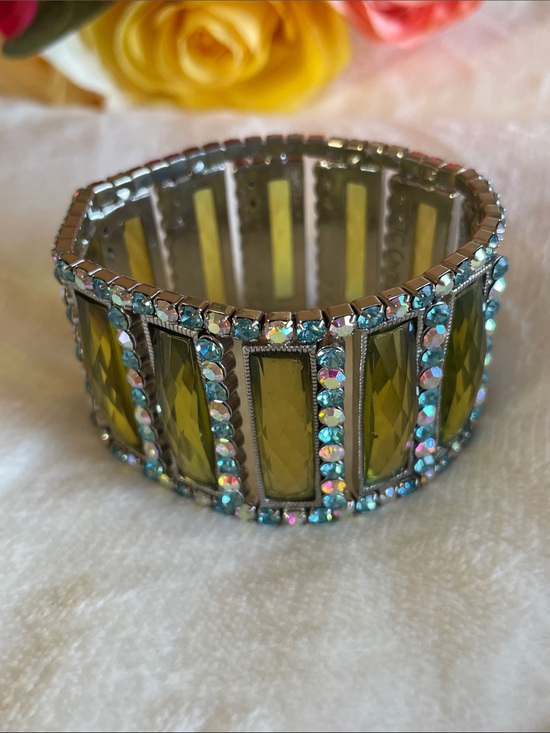 JC Jewelry - JCChina Iridescent Rhinestones Silver Wide Green Panel Stretch Bracelet Crystals